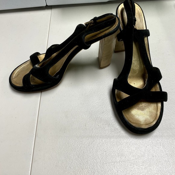 Gucci Black and Gold Sandals - Picture 2 of 9